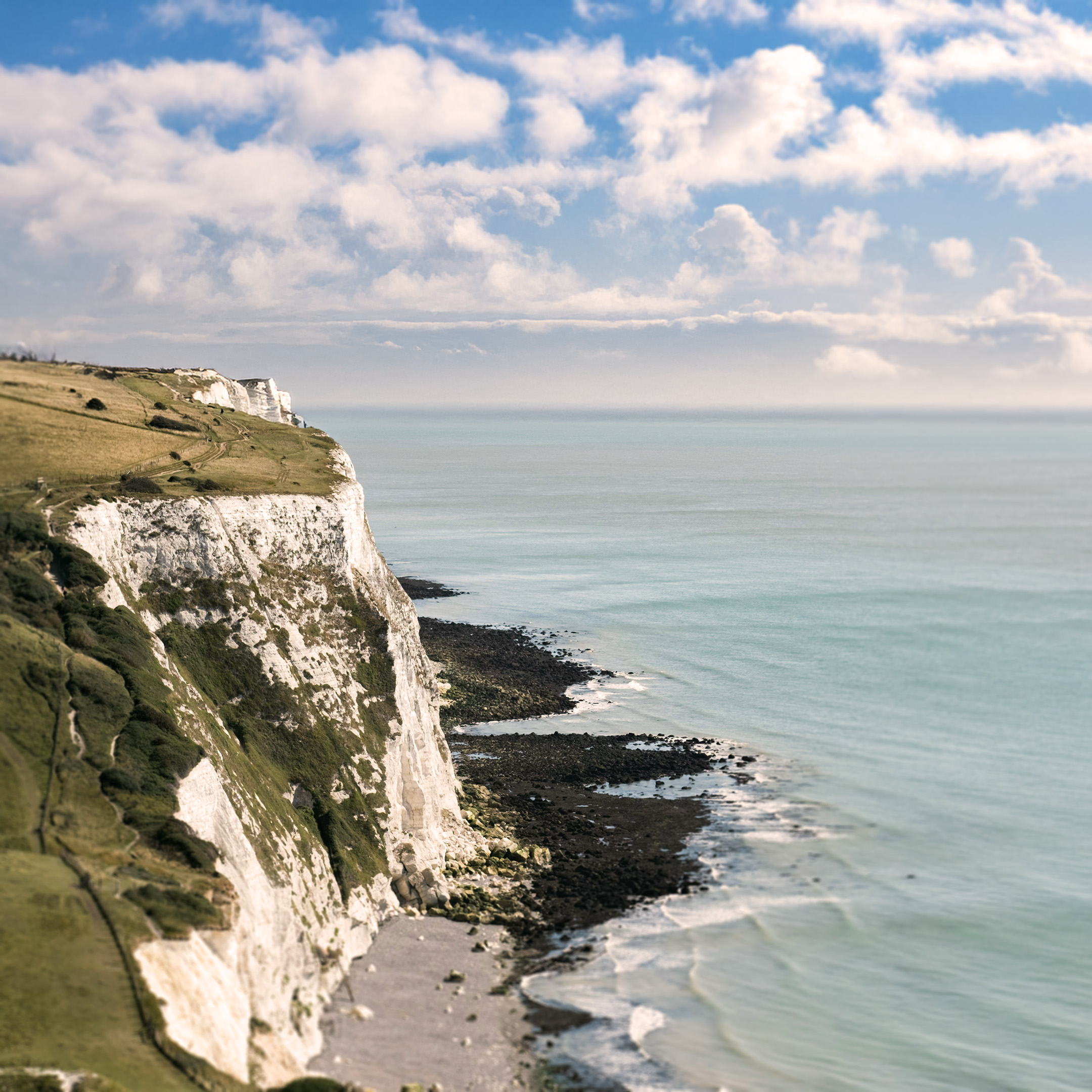 A photograph overlooking the Cliffs of Dover in England